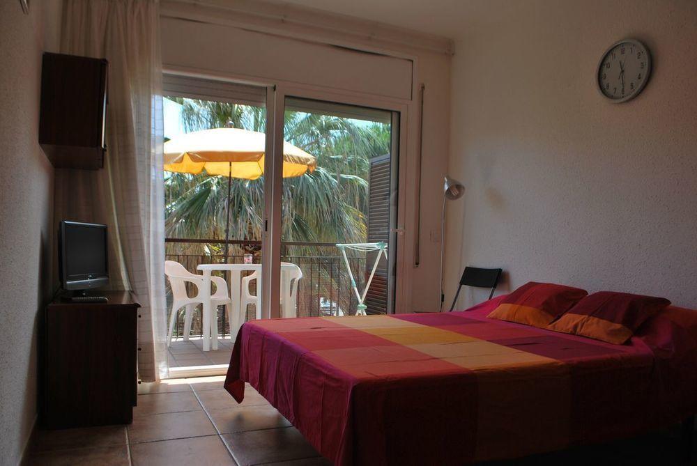 פלטחה ד'ארו Apartamentos Les Palmeres מראה חיצוני תמונה